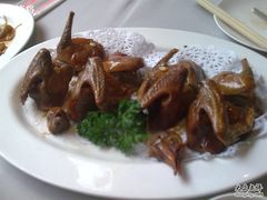 乳鸽-御花园·粤菜·海鲜火锅(中山公园店)