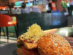 -Let'sBURGERplus·非常创意汉堡(三里屯店)