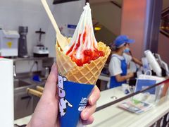 莓莓牛乳大华夫-波比艾斯(国金街店)