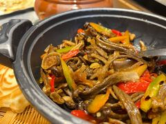 -蔼若春.传承三十年云南菜(金碧公园店)