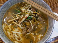 酸菜牛肉面-陈八两面家(华孚写字楼店)