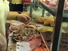 -Bánh Mì Huynh Hoa