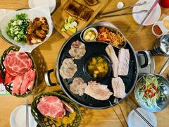 -江南猪肉商会无限续吃(弘大店)