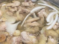 -三个椰子·现砍椰子鸡(金源CBD店)