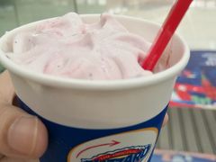 蓝莓芝士蛋糕暴风雪-DQ·蛋糕·冰淇淋(金牛万达店)