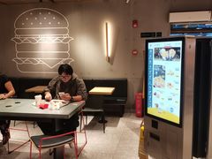 -麦当劳(中山公园龙之梦店)