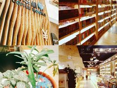 -新华里咖啡书吧(新华书店小寨店)