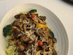 -马克西姆俄罗斯餐厅(通亚街店)