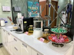 -茂菊口腔连锁(浦东南路店)