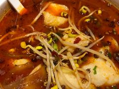 -渝是乎酸菜鱼(龙旗购物中心店)