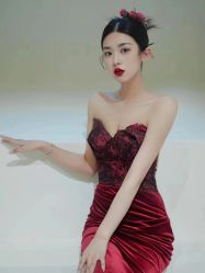 -Lady  Jane高端婚纱礼服馆
