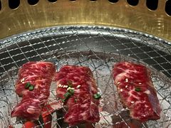 -山川小町·极番烧肉(新地假日广场店)