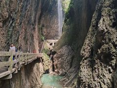 -龙水峡地缝景区