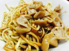 -松树干拌面店