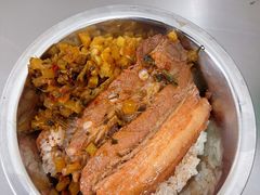 -梁阿婆廿年老牌扣肉糯米饭