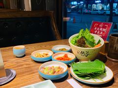 -明洞阿姨·韩式酱蟹烤肉·创意料理(三元桥店)