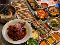 -草家酱蟹炭火烤肉店(珲春南路一店)