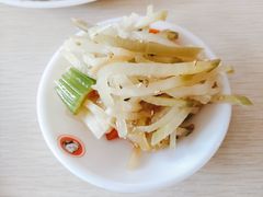 -闫家驴肉老店(华电一校店)