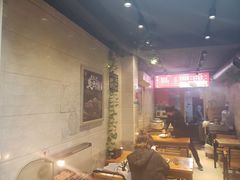 大堂-美人万三·蚝大人生蚝小馆(昌里路店)