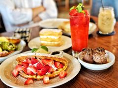 -ROAST coffee & eatery