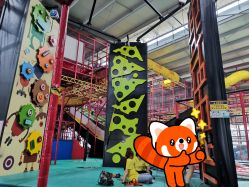 -趣玩空间蹦床乐园(临平旗舰店)