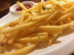 -玛格萝妮比萨屋(四平店)