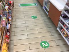 -全家便利店(宜山路站店)