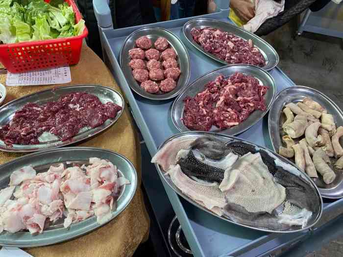 久闻五洞的牛肉好好吃偶然机会和友友们来到了位于棠下镇五洞村大众牛