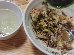 -金牌隆江猪脚饭(旭辉国际广场-C1写字楼店)