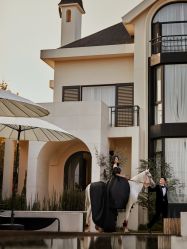 -至臻微拉婚纱摄影