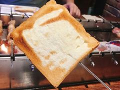 烤面包片-三个蒙古大叔羊肉串(大宁店)