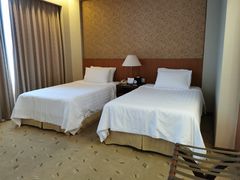 -汕尾巴黎半岛酒店