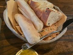 斯普汇经典餐前面包-斯普汇生蚝牛排馆(中骏世界城店)