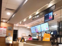 -麦当劳(常山服务区得来速店)