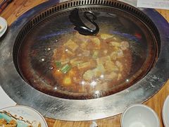 -山河屯铁锅炖·非遗东北菜(南山店)