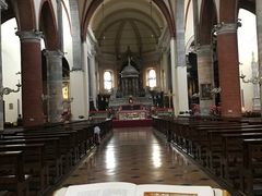 -文艺复兴百货(米兰大教堂广场店)