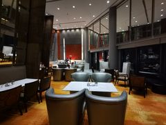-上海滴水湖皇冠假日酒店