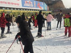 -采薇庄园四季滑雪场
