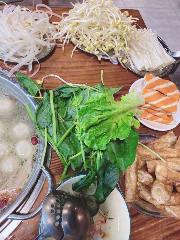 周记药膳鸡锅(怀远店)-"这家店真的是老牌子了95,怀远的饭馆开了.