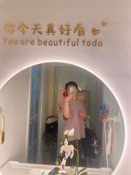 -闺蜜瑜伽·普拉提女性塑形馆