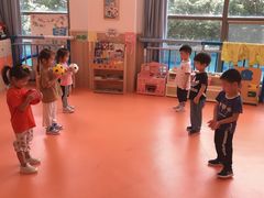 -小门牙好性格托育(北外滩中心)