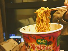 -BHC炸鸡(明洞总店)