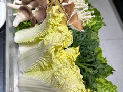 -红鼎豆捞·非遗鲍皇汤火锅(宝丰路店)
