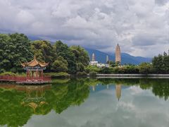 -三塔倒影公园