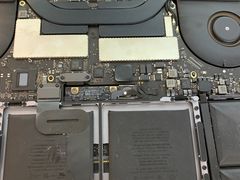 -Apple Store苹果手机电脑售后维修中心(浦东店)