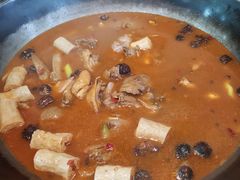 -三里屯土灶炖公鸡地锅鸡(江东店)