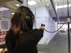 -都市枪神实弹射击俱乐部