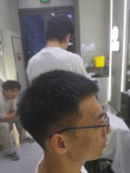 -尤司男士国潮理发馆