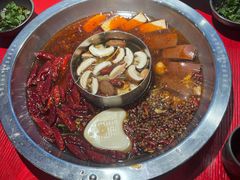 -谭鸭血老火锅(万象九宜城店)