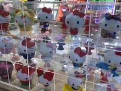-名创优品(北京新中关购物中心地铁层店)